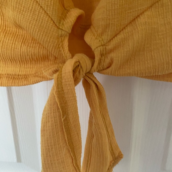 mustard yellow top - Picture 4 of 5